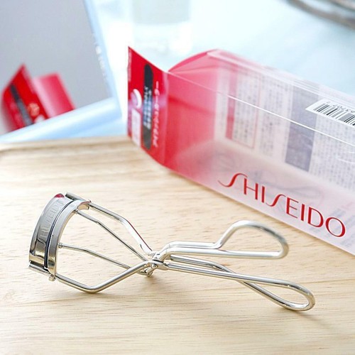 Shiseido Eyelash Curler 213 Japanese Make Up with ONE refill rubber pad