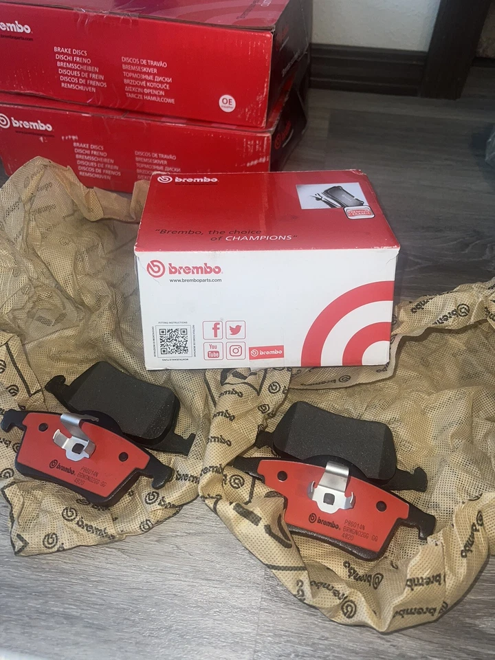 Комплект из 3 задних тормозных колодок Volvo S60 2,4 л 2001-2003 2005-2009 запчасти/автомобиль/тормоза - Изображение 2 из 2