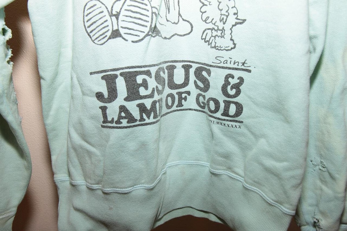 NEW NWT SAINT Mxxxxxx Saint Michael Lamb of God Sweatshirt NEW NWT SAINT Mxxxxxx Saint Michael Lamb of God Sweatshirt