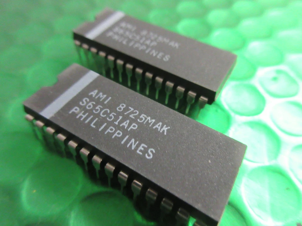 AMI S65C51AP RARE CHIP R65C51 Asynchronous Communications Interface IC 28 PIN - Image 3 of 4