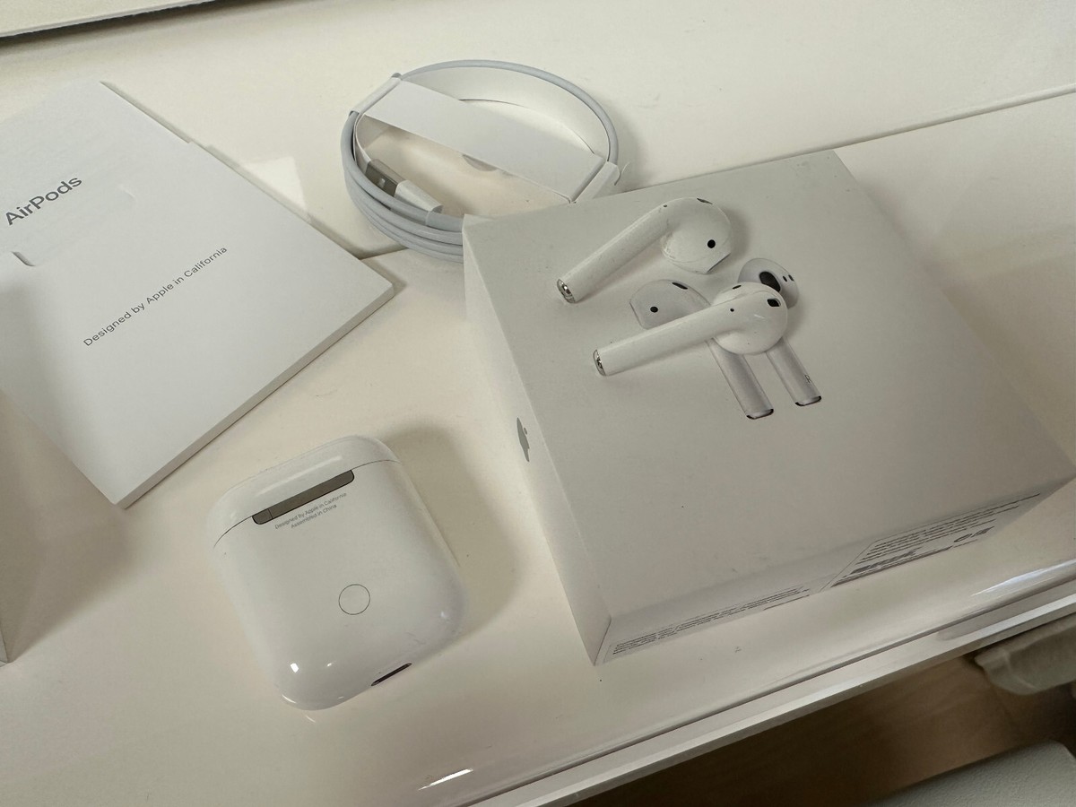 Apple AirPods 本体 ホワイト Amazon.co.jp: Apple AirPods Pro（第2世代） ​​​​​​​ ホワイト