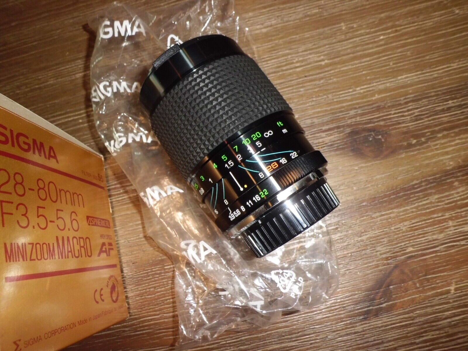 SIGMA 28-80mm F3.5-5.6 Mini Zoom High Speed AF Macro Lens for Minolta