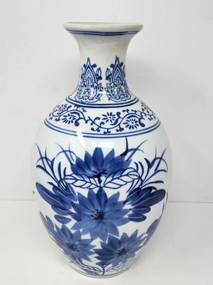 Blue White Porcelain Vase 11.75'' Hand Painted Floral Chinese China