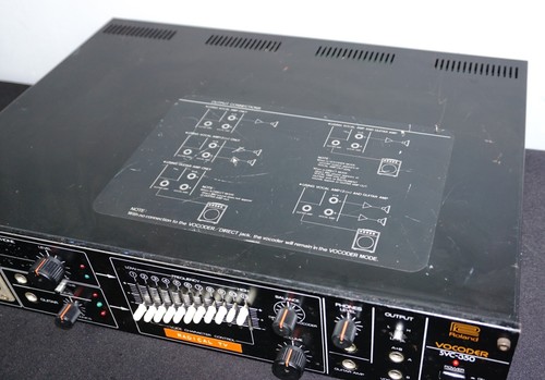 Roland SVC-350 Analog Vocoder Rack Mount Voice / Guitar Synthesiser - 100V - Picture 7 of 22