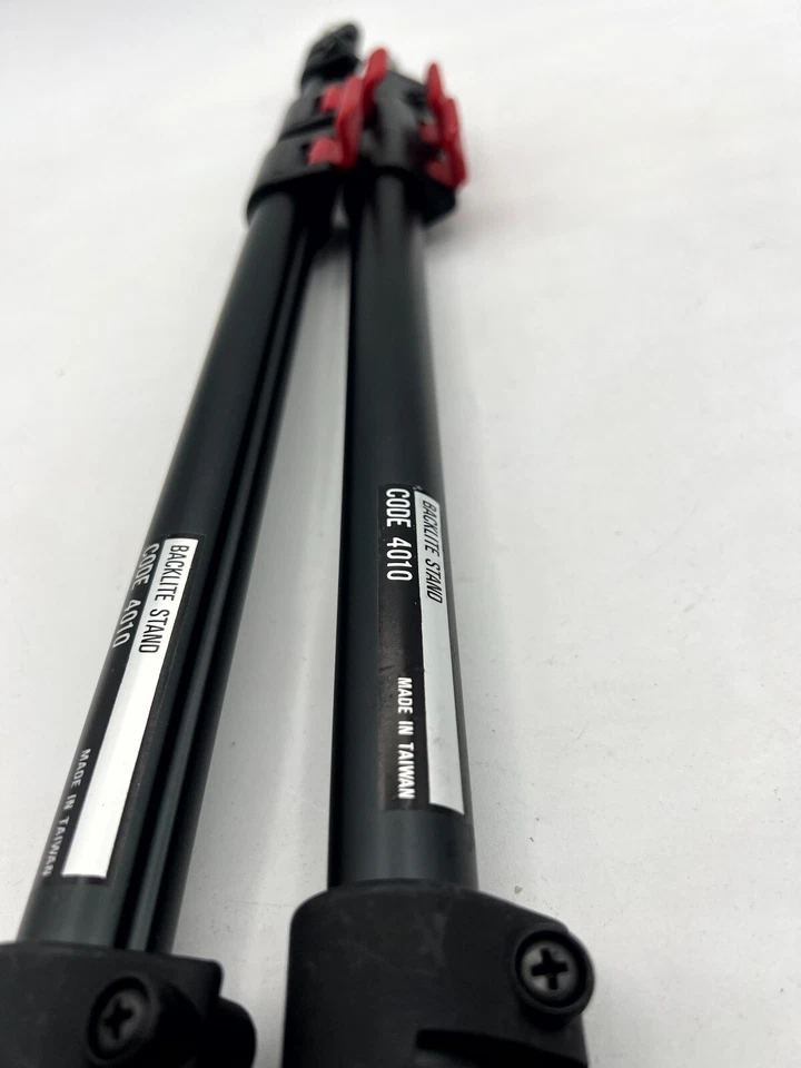 Lote 2 postes de montaje Manfrotto Backlite Stand 4010 solo negro altura ajustable Foto 2 de 4