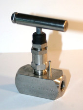 1/4 FNPT 316ss Soft Seat Needle Valve (6000 Psi) Anderson Greenwood H1RDS2