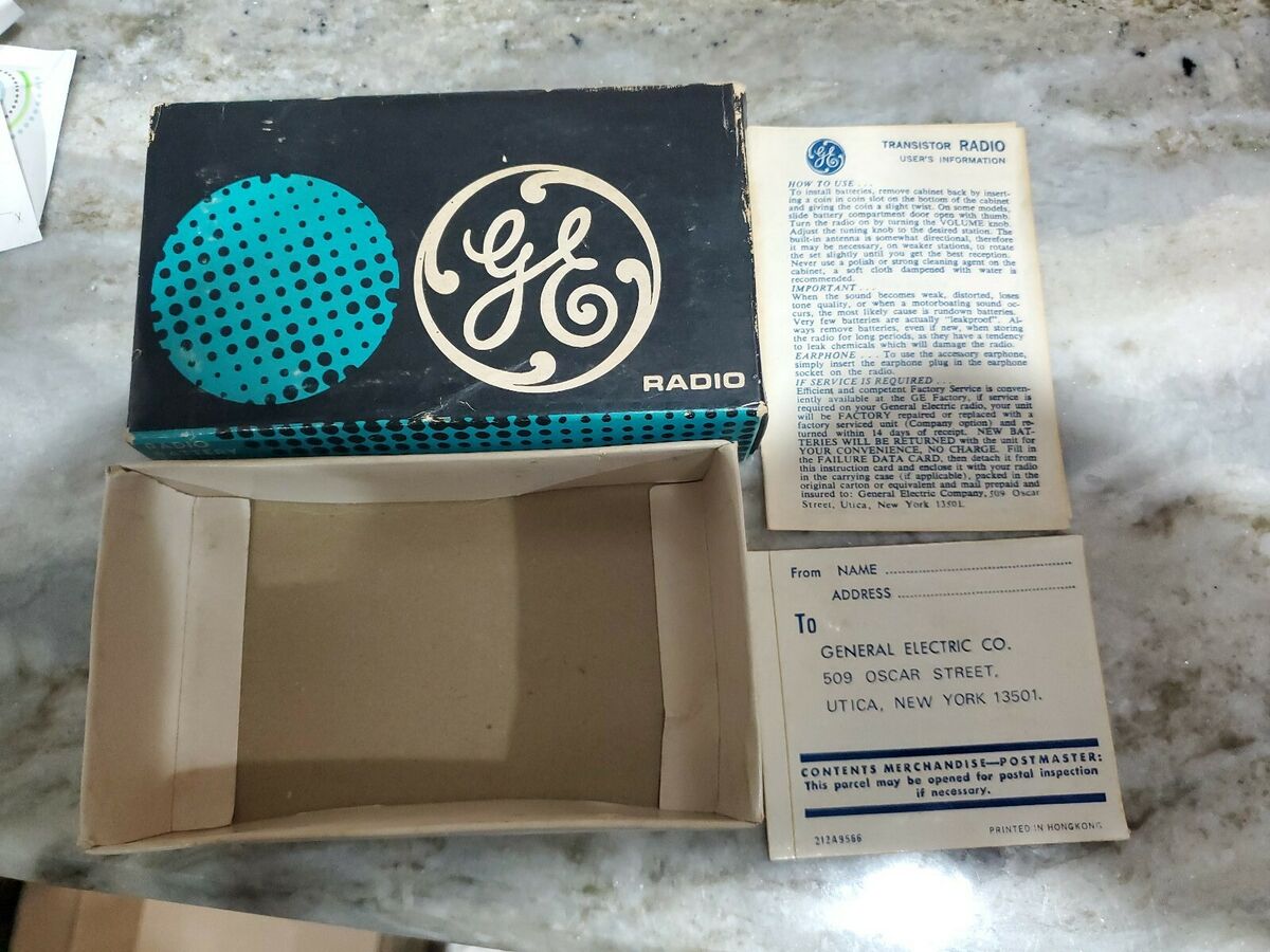 VINTAGE GENERAL ELECTRIC P-2790 TRANSISTOR RADIO WITH VINTAGE GENERAL ELECTRIC P-2790 TRANSISTOR RADIO WITH