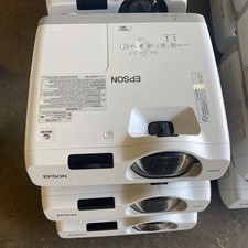 EPSON POWERLITE 520 SHORT-THROW 3LCD PROJECTOR H674A 50-5000 Lamp Hours Used