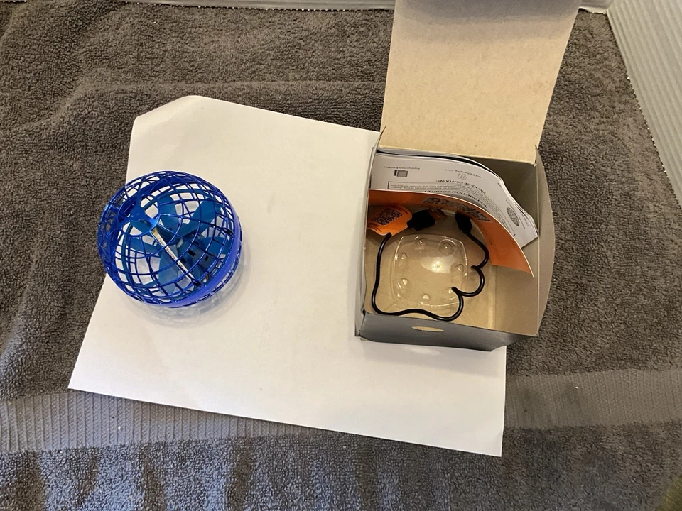 LUMISPHERE Hand Controlled Flying Action Orb, Blue, Cool Toy, Brand New, Sealed - Image 3 of 4