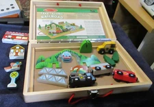 Melissa & Doug Take-Along Railroad Wooden Train Set 17 Pieces Portable Play
