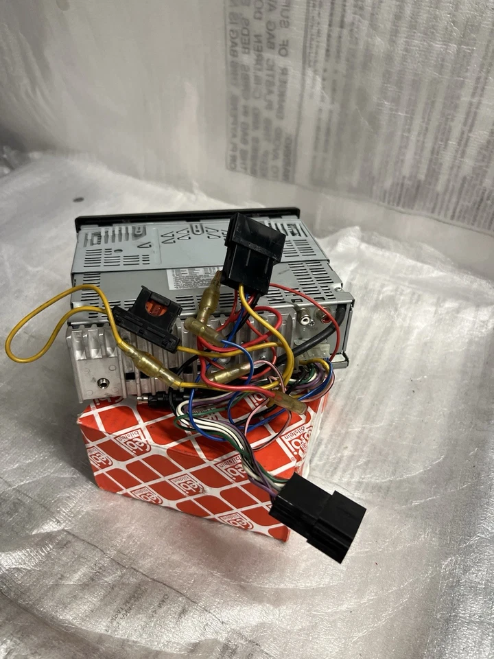 autoradio ALPINE - Immagine 2 di 3