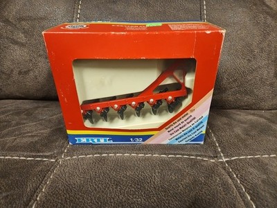 Vintage Ertl 6 Bottom Plow  1/32 NIB  #1641