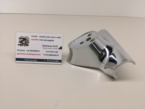 T2700436 Originale Triumph Cover Support Rear Light Unit THRUXTON 900 - Foto 2 di 5