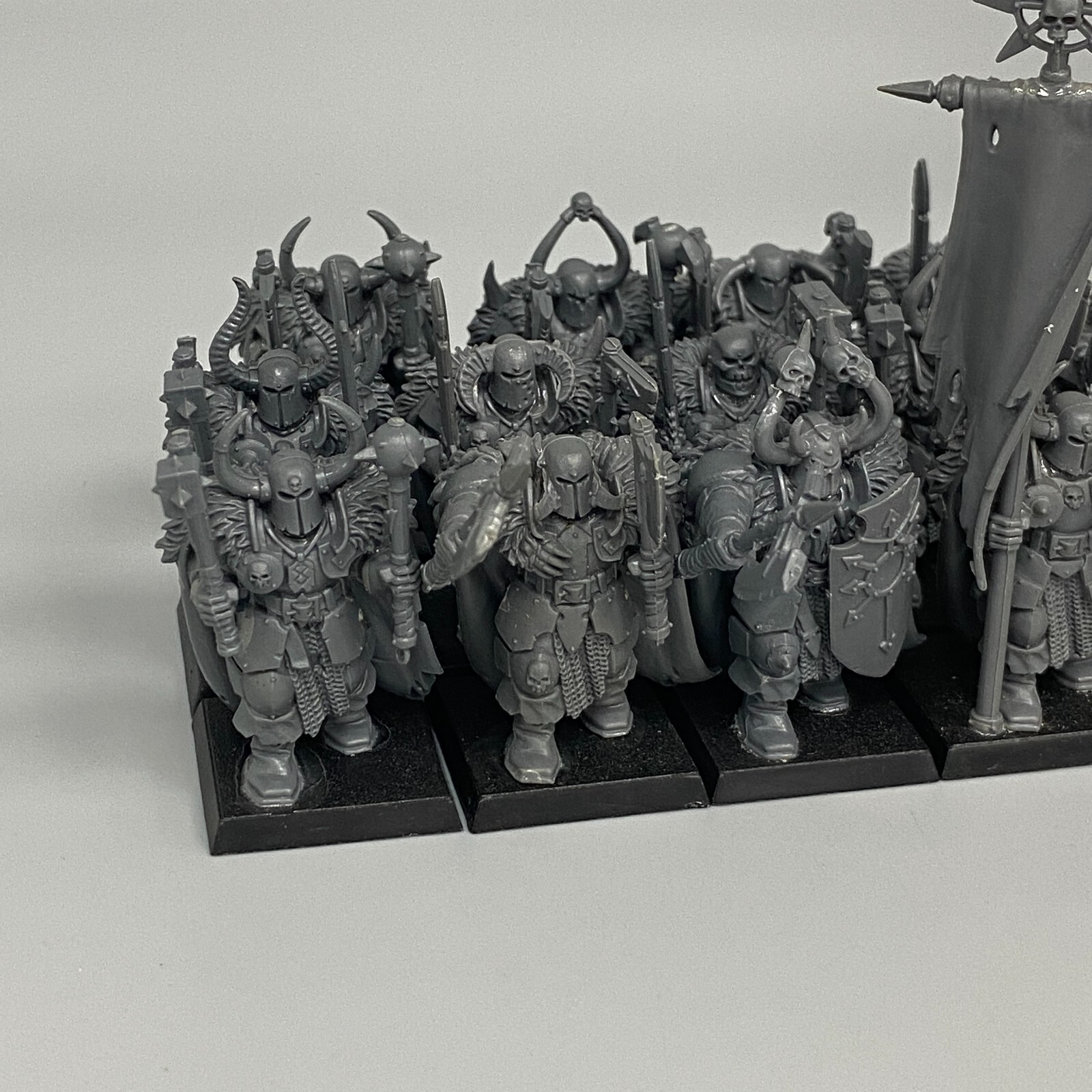 WARRIORS OF CHAOS UNIT SLAVES TO DARKNESS WARHAMMER THE OLD WORLD 8TH