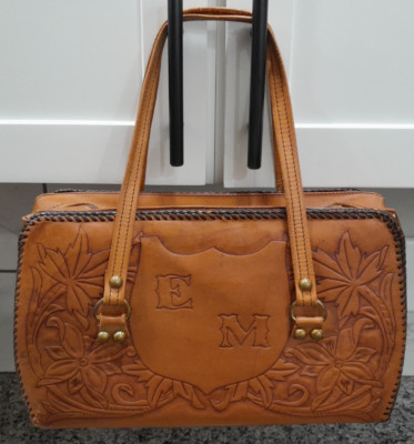 Vintage Handmade Unbranded Tooled Tan Leather Floral Purse Monogrammed E M