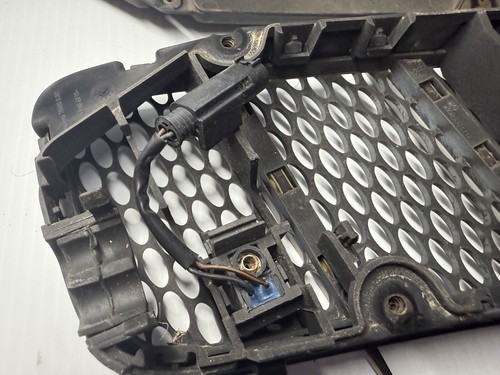 03-08 Mercedes R230 SL500 SL550 SL55 Hood Vent Grille Left Driver Side OEM - Picture 10 of 15