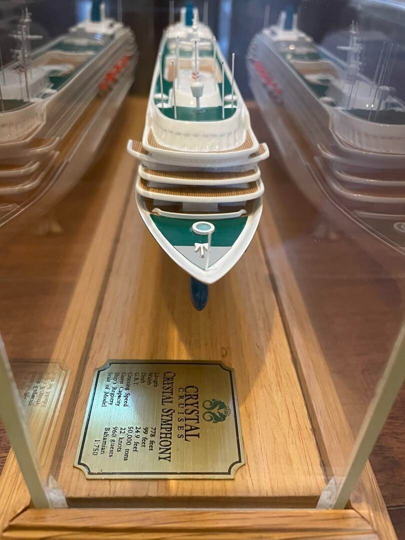 CRYSTAL SYMPHONY 豪華客船模型 Crystal Symphony Luxury Cruise Passenger Ship Model Figure