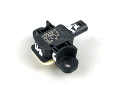 Mercedes Benz CLA Klasse W117 Sicherheitsaufprallsensor Einheit A1668210351
