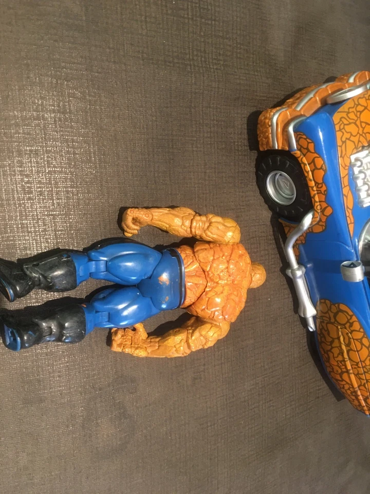 Voiture Et figurine LA CHOSE Les 4 Fantastiques Marvel 2005 - Photo 3/4