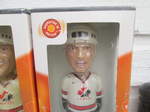 2 VINTAGE Bobble Dobbles NHLPA Bobblehead Hand Painted Steve Yzerman LEMIEUX - Picture 4 of 14