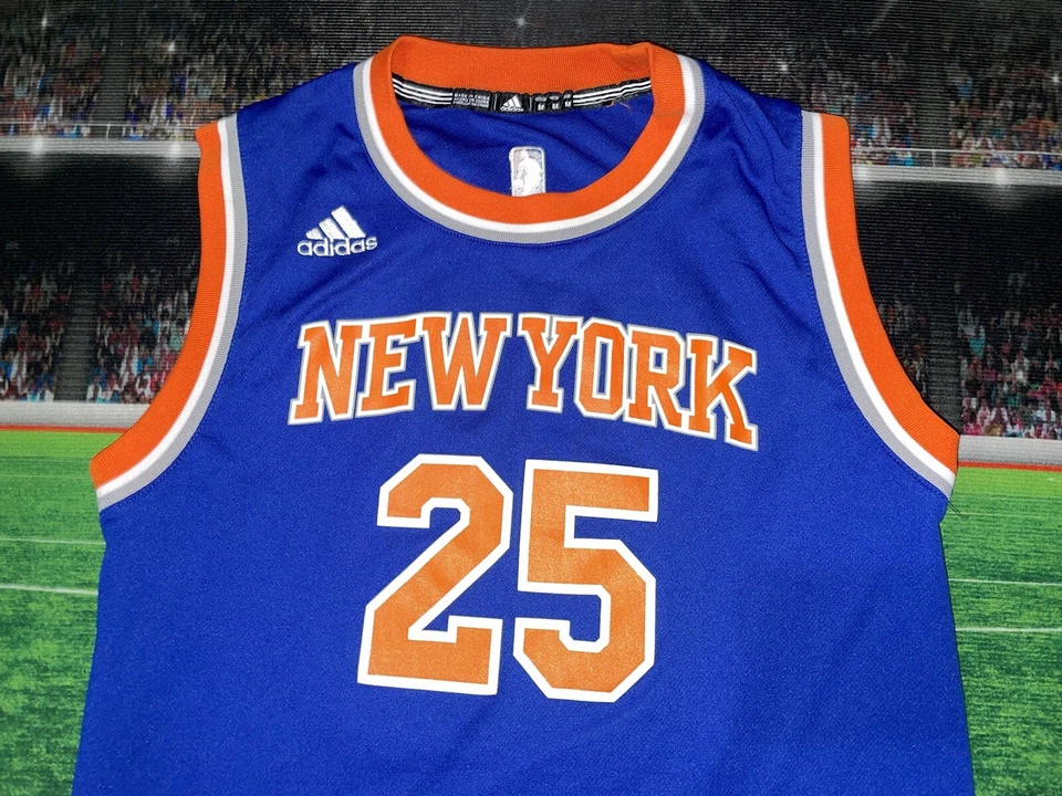 Camiseta deportiva Adidas Derrick Rose #25 New York Knicks JUVENTUD talla mediana usada Foto 2 de 4