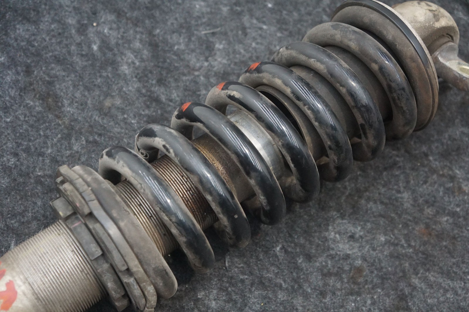 Rear Left Or Right Shock Absorber Spring Coil Strut 174724 Ferrari 360 Modena 01