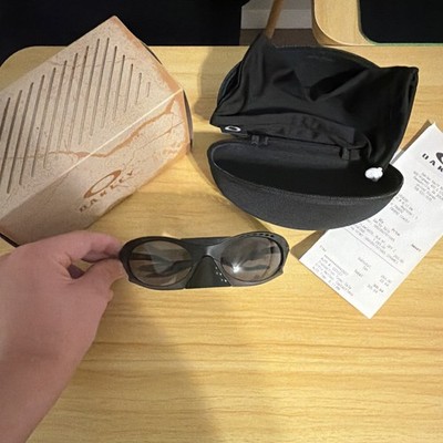Oakley Plantaris OO9437 Wrap Sunglasses Matte Black Frame Prizm Gray Lens