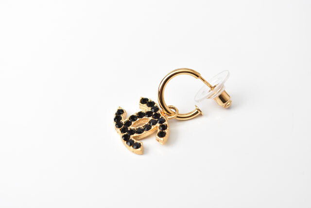 CHANEL Pierce CHANEL Logo/CC COCO Mark Swing Rhinestone