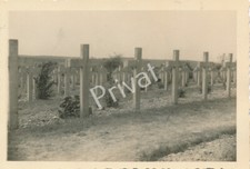 Foto WK II Wehrmacht Soldaten Friedhof bei Verdun Kreuze France K1.28