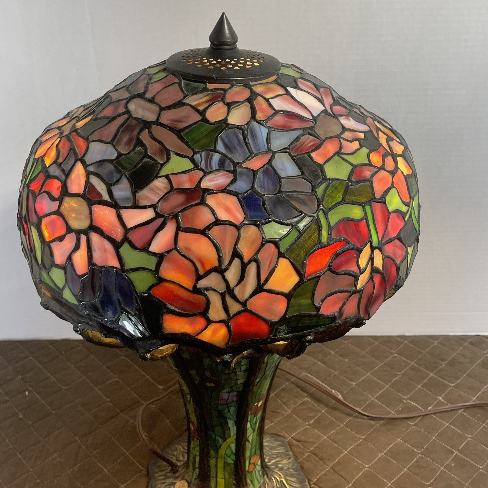 DALE TIFFANY LTD. ED. STAINED GLASS LAMP, Zinnia And Flowers Rare 22