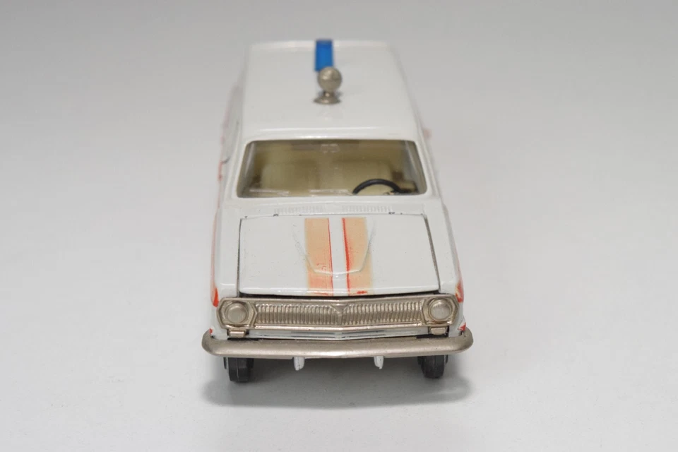 A47 1:43 CCCP USSR NOVOEXPORT VOLGA GAS BONRA A3-24-02 AMBULANCE EXCELLENT RARE - Bild 3 von 4