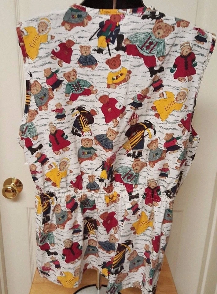 Landau Womens Scrub Shirt Top Blouse Size M Medium Multicolor Winter Scene Bears - Image 3 of 3