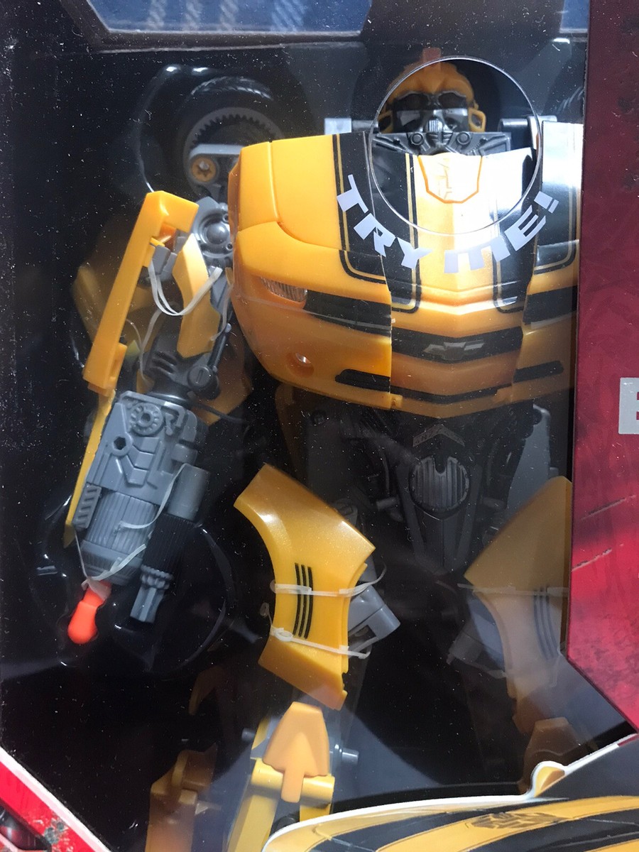 Transformers Movie Ultimate Bumblebee Huge Electronics MISB 2007