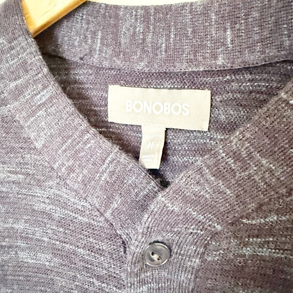 Suéter Henley Bonobos couro azul lã merino peso médio tamanho médio - Imagem 2 de 4