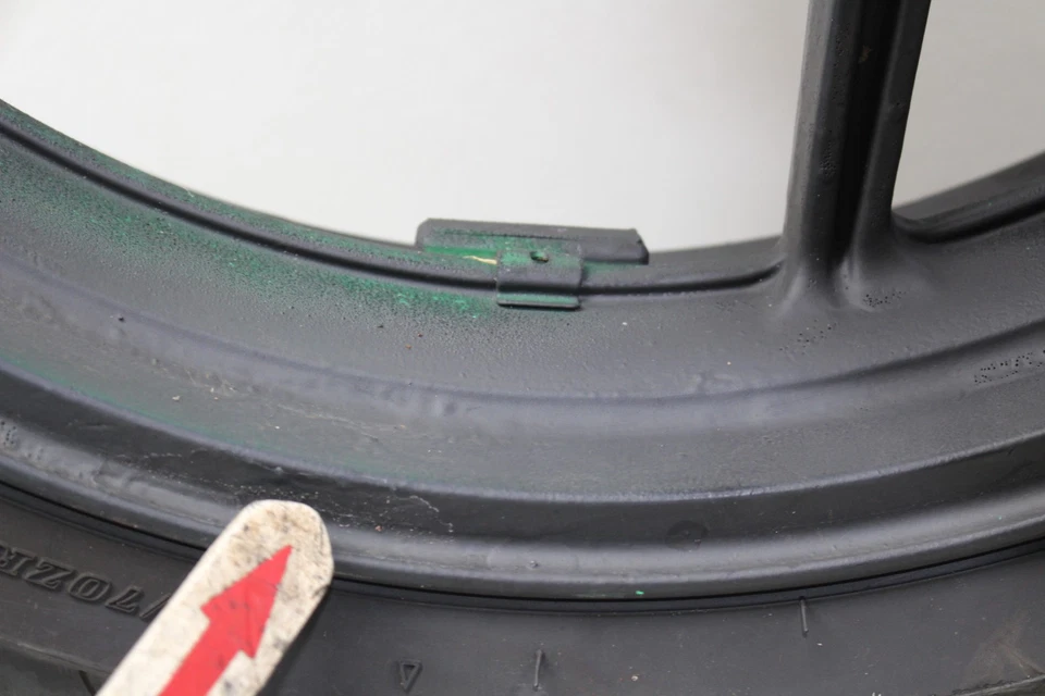 Llanta delantera Kawasaki Ninja 650R 2009-2011 (recta) Foto 3 de 4