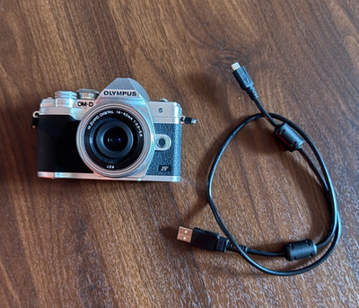 Olympus OM-D E-M10 Mark IV 20.3MP Mirrorless Camera - Silver - Pancake Kit...