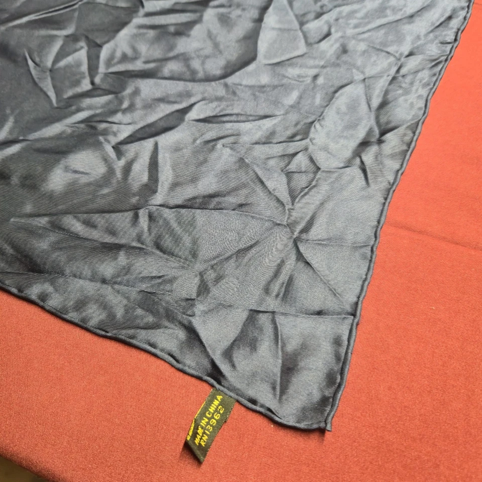 Pañuelo Pañuelo Pañuelo Vintage Azul-Negro 100% Seda Enrollado a Mano Cuadrado de Bolsillo 17" Foto 3 de 4