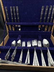 Bamboo Flatware 80 Pieces ABSOLUTELY FABULOUS! Stainless. Service For Eight