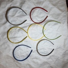 Lot of 6 Women  s Plastic Headbands, Multicolor Solid Colorful Casual Round