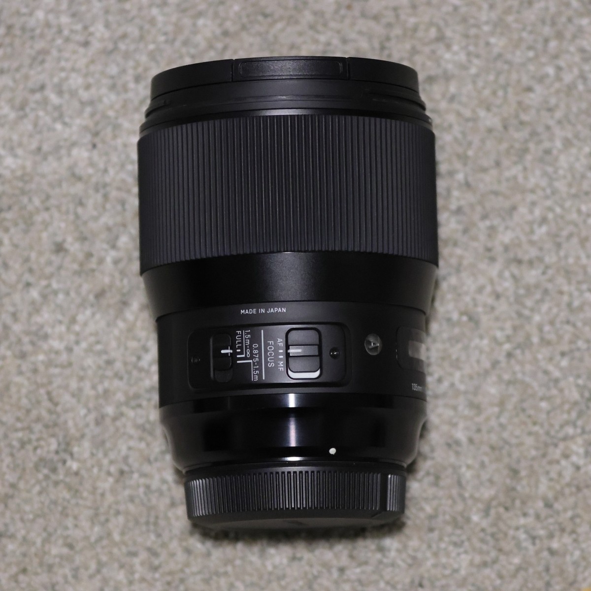 SIGMA 135mm F/1.8 DG HSM Art (for Canon EF mount) *Read