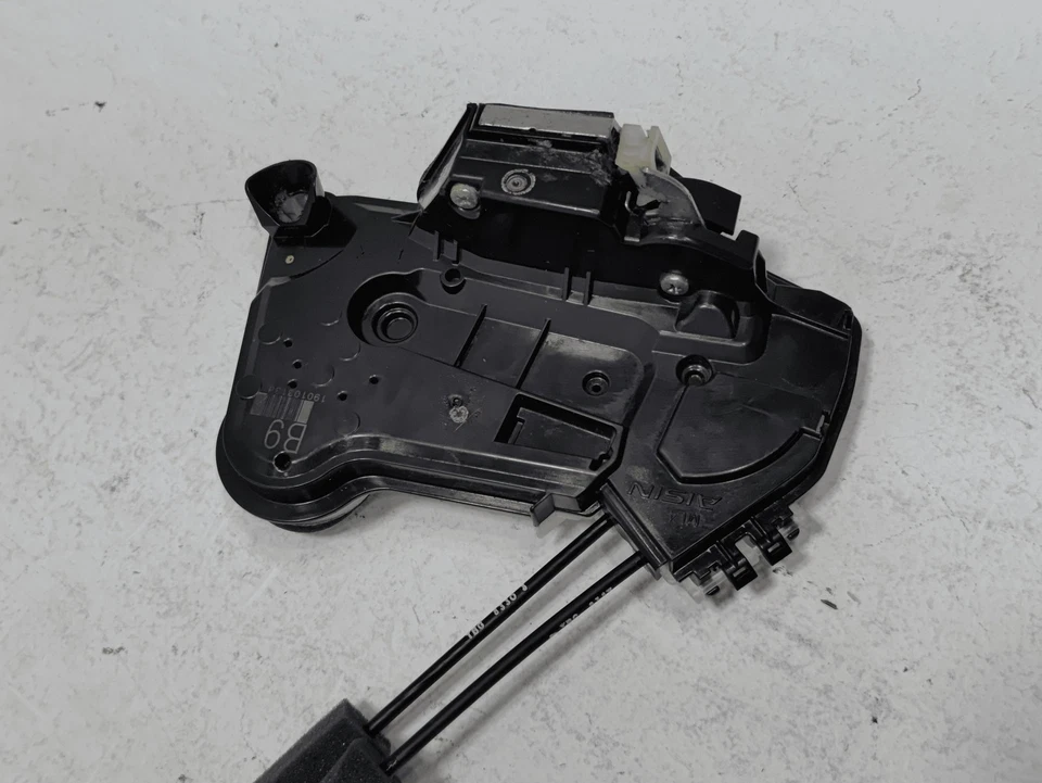 Actuador de cierre de puerta delantero izquierdo Honda Civic 2016-2021 OEM Foto 3 de 4