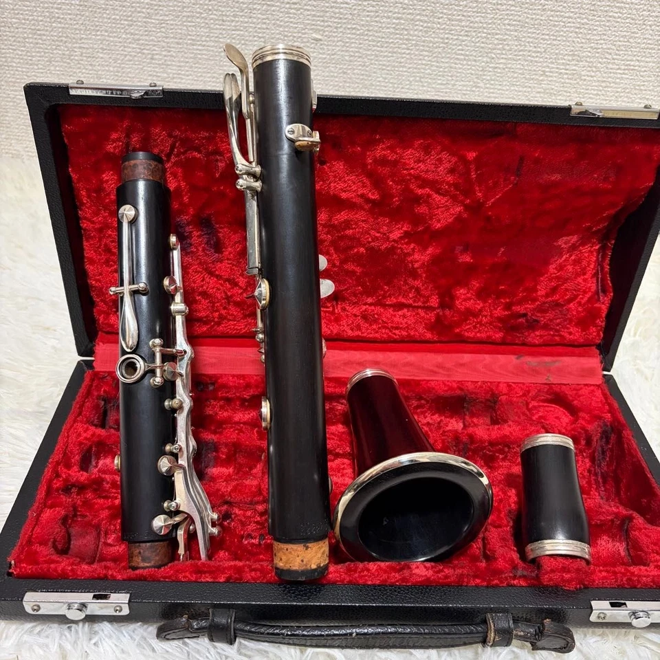 Clarinete Buffet Crampon E13 madera de granadilla usado con estuche rígido - Imagen 3 de 4