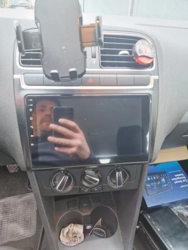 Autoradio Android 9” per VW Polo 5 Sedan (2008–2020) – GPS Navigatore, CarPlay - Immagine 3 di 4