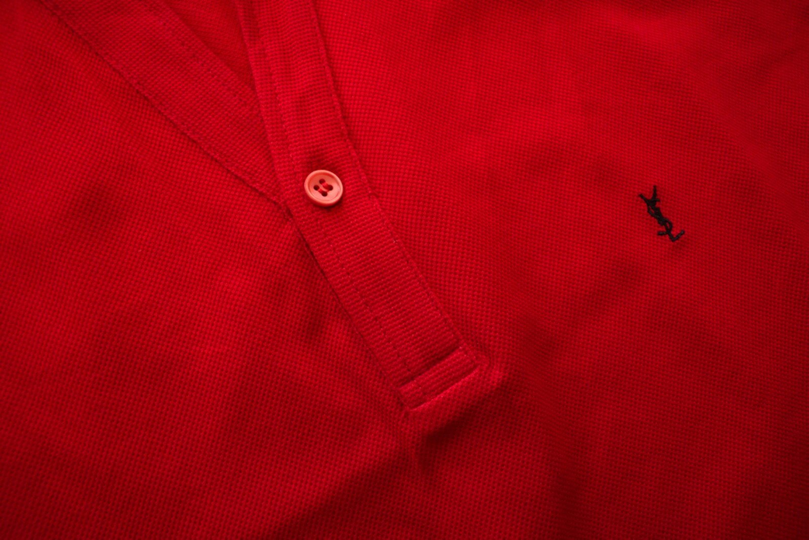 Polo uomo YVES SAINT LAURENT in OTTIME condizioni %100 cotone rosso nero