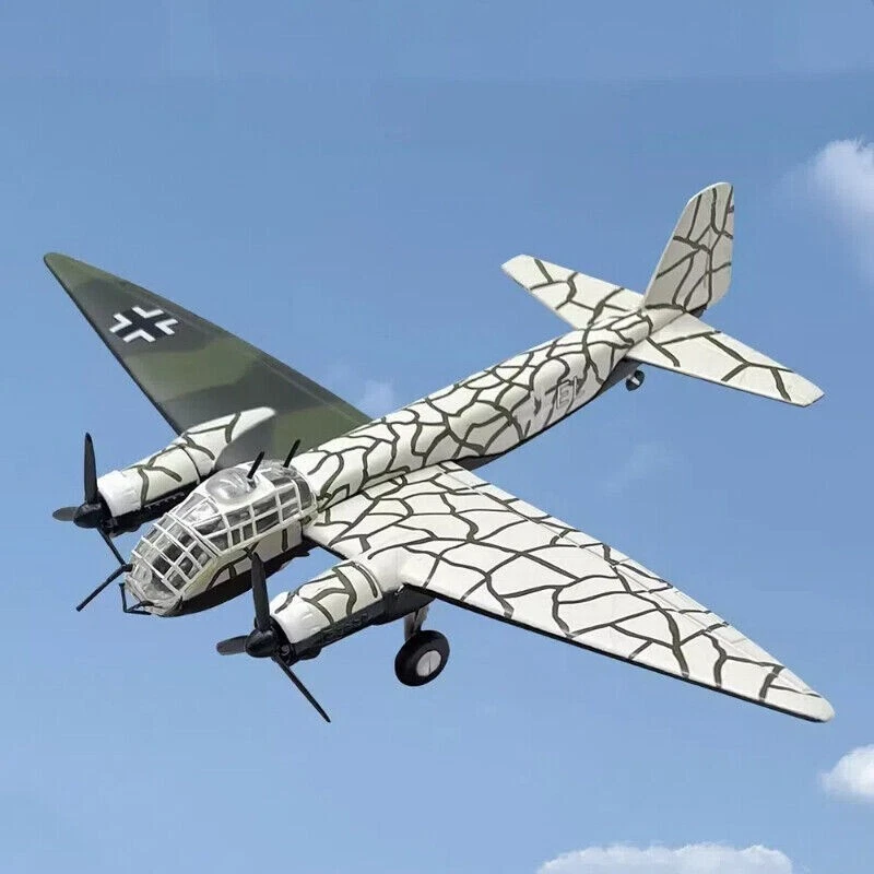 1:144 WWII German Junkers Ju 188 Bomber Aircraft Model Alloy Military Collection - Image 3 of 4