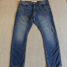 Levi Strauss  Co. Mens 36x30 Signature Jeans Medium Wash Straight Taper Denim