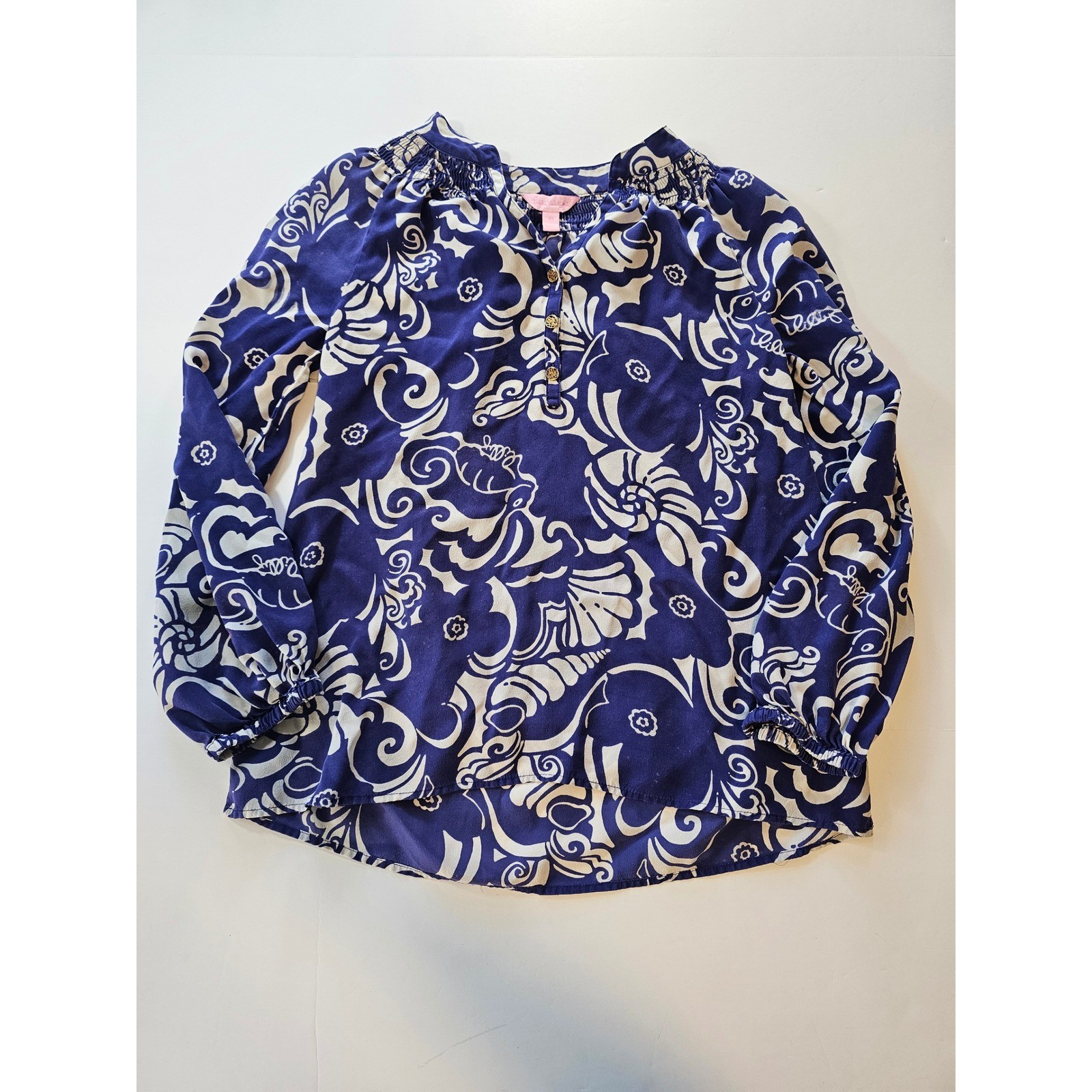 Lilly Pulitzer Silk Blouse Womens XS Blue Seashell Print Smocked Top