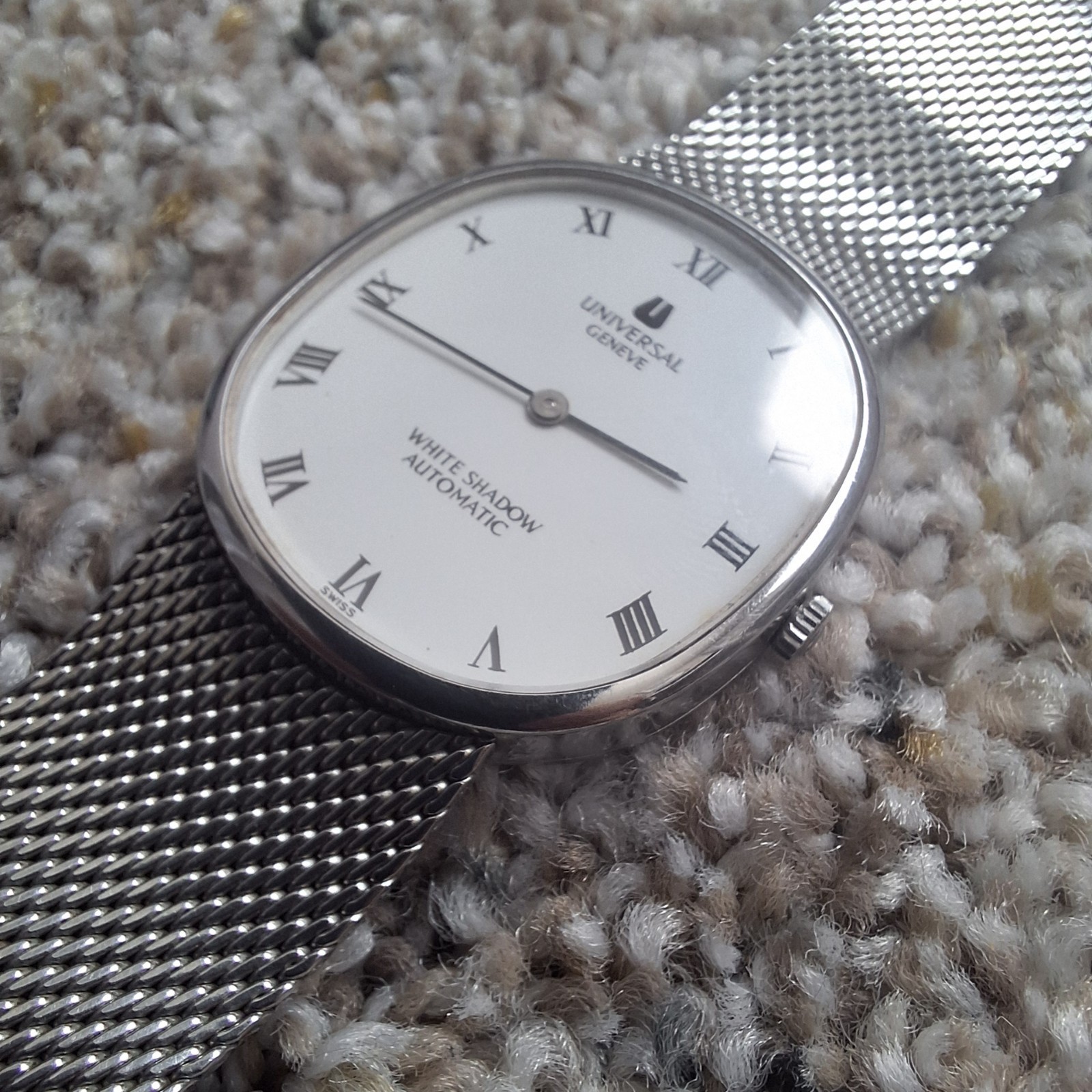Universal Genève White Shadow Automatic Microtor - Gem