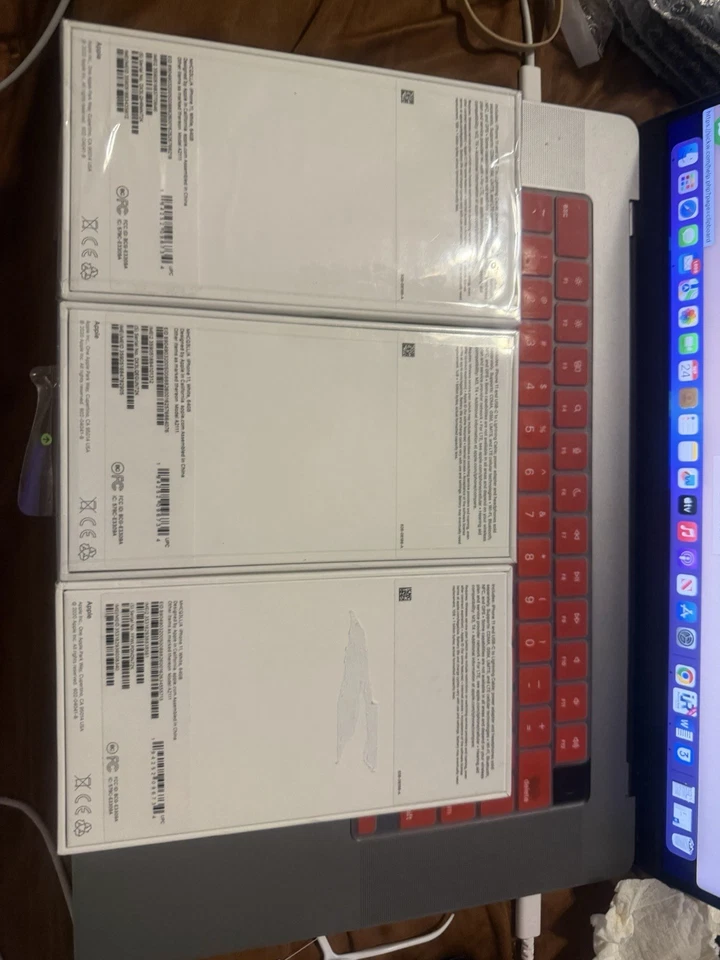 Lot of 3 Brand New iPhone 11 64gb White Cricket Wireless - Image 3 of 4