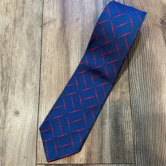 Paul Stuart Navy and Red Patterned Tie 100%Silk Formal Business Finance Wear - Image 2 of 4